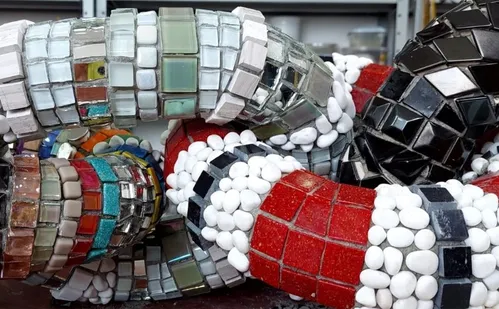 
          Imagem ilustrativa da imagem Obra de artista capixaba representa elos do povo brasileiro e é premiada em SP
          