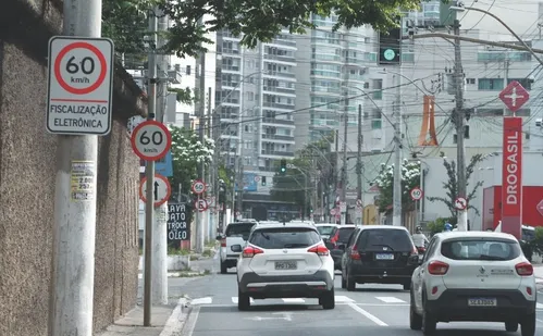 
          Imagem ilustrativa da imagem Onde estão os radares que voltam a multar a partir de dezembro em Vila Velha
          