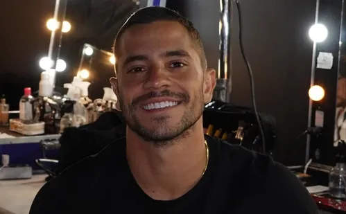 
          Imagem ilustrativa da imagem "Os Donos do Jogo": Quem é André Lamoglia, que vive o bicheiro Profeta
          