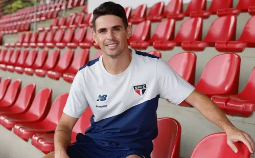 
          Imagem ilustrativa da imagem Oscar se manifesta após problema cardíaco
          