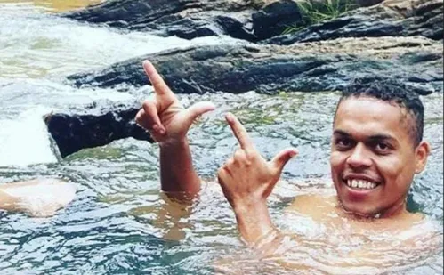 
          Imagem ilustrativa da imagem Polícia desvenda assassinato a tiros e pede ajuda para encontrar foragidos
          