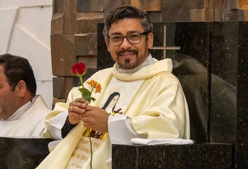 
          Imagem ilustrativa da imagem Padre é assassinado no MS e dois homens são presos
          