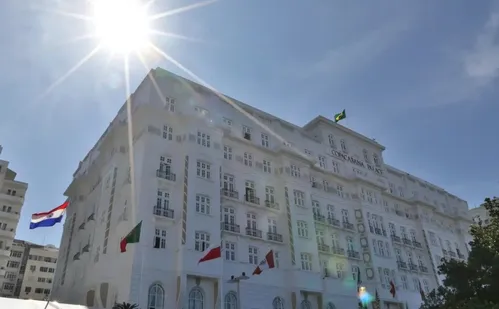 
          Imagem ilustrativa da imagem Padronização para horário de entrada e saída de hotéis começa a valer
          