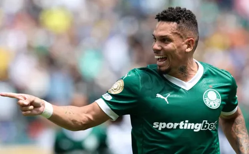 
          Imagem ilustrativa da imagem Paulinho tem 'excelente evolução', mas não tem data para voltar a jogar
          