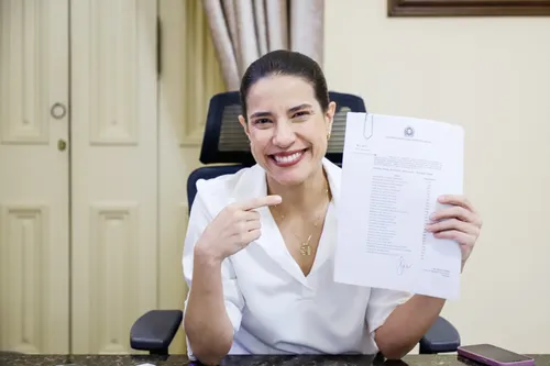 
          Imagem ilustrativa da imagem Pernambuco nomeia 300 novos policiais penais para atuação no sistema prisional
          