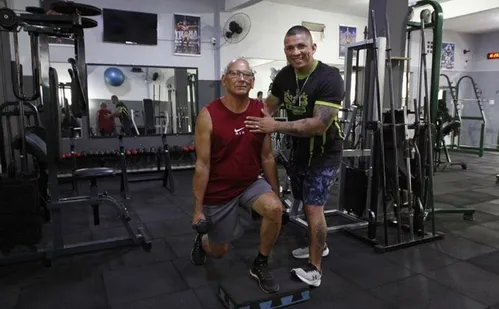 
          Imagem ilustrativa da imagem Pesquisa aponta o melhor exercício para quem tem mais de 60 anos
          