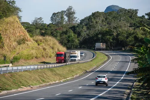 
          Imagem ilustrativa da imagem Pesquisa mostra retorno econômico de investimentos feitos na BR-101
          