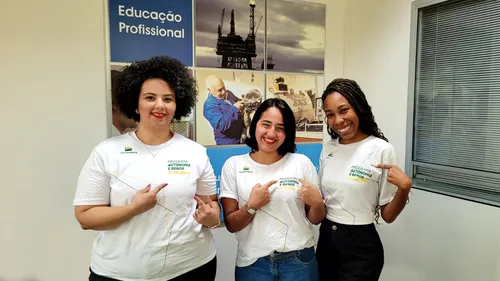 
          Imagem ilustrativa da imagem Petrobras abre inscrições para cursos gratuitos com bolsa-auxílio
          