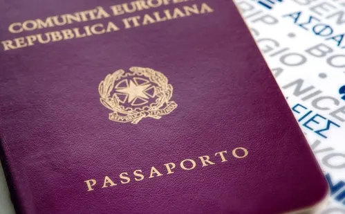 
          Imagem ilustrativa da imagem Polícia italiana desmonta esquema que acelerava processo de cidadania a brasileiros
          