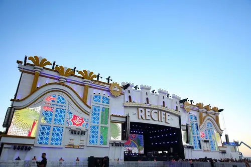 
          Imagem ilustrativa da imagem Praia do Pina recebe Anitta e Xand Avião neste domingo
          