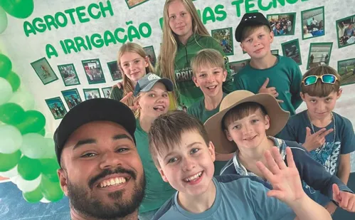 
          Imagem ilustrativa da imagem Prêmio Conhecer Steam: dia de prêmio para educadores com boas ideias
          