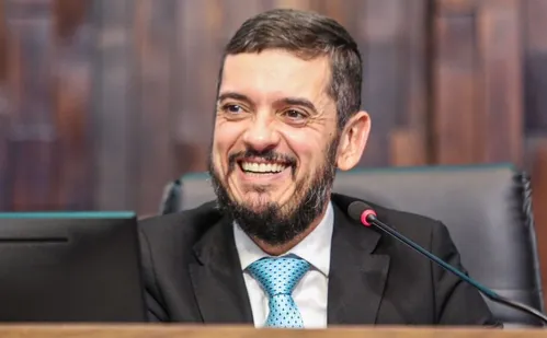 
          Imagem ilustrativa da imagem Presidente da Alerj, Rodrigo Bacellar (União), é preso no RJ
          