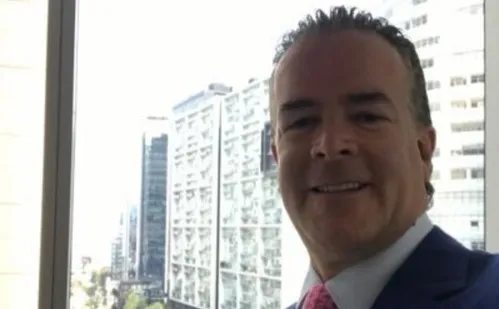 
          Imagem ilustrativa da imagem Presidente do Miss Universo é acusado de liderar rede de narcotráfico
          