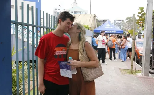 
          Imagem ilustrativa da imagem Candidatos avaliam segundo dia de provas do Enem: 'Menos interpretação'
          