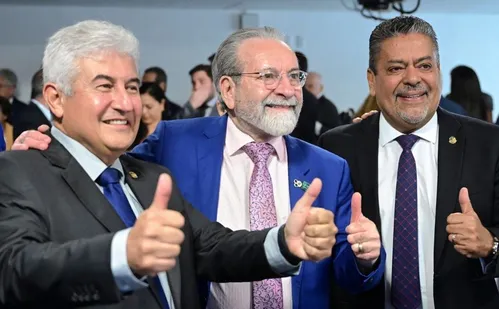 
          Imagem ilustrativa da imagem Projeto que cria 'OAB' para médicos recém-formados avança no Senado
          