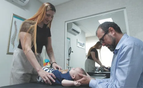 
          Imagem ilustrativa da imagem Quando se preocupar com o formato da cabeça do bebê?
          