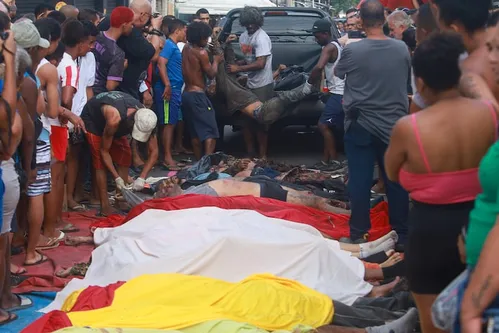 
          Imagem ilustrativa da imagem Além do ES, 3 estados fizeram operações contra Comando Vermelho após operação no RJ
          