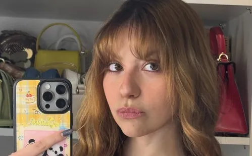 
          Imagem ilustrativa da imagem Quem é Bruna Furlan, neta de Carlos Alberto de Nóbrega que está com câncer
          