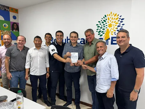 
          Imagem ilustrativa da imagem Ramalho oficializa chegada ao Republicanos
          