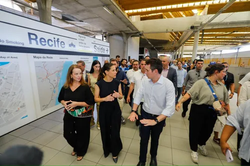 
          Imagem ilustrativa da imagem Raquel Lyra e Jader Filho anunciam R$ 500 milhões para o Metrô do Recife
          