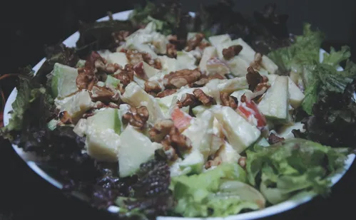 
          Imagem ilustrativa da imagem Receitas de saladas para a sua ceia de Natal
          