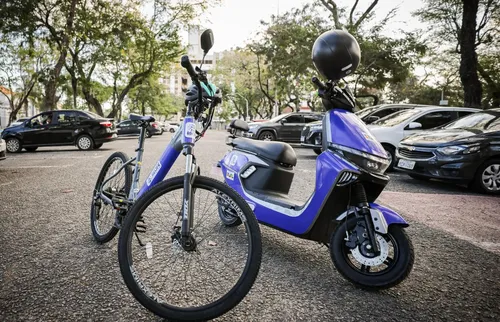 
          Imagem ilustrativa da imagem Recife firma convênio para oferecer 800 veículos elétricos a entregadores por app
          