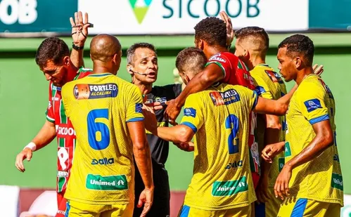 
          Imagem ilustrativa da imagem Rio Branco de Venda Nova e Forte ficam no empate
          