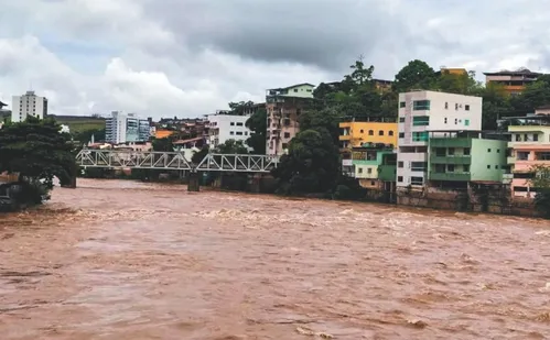 
          Imagem ilustrativa da imagem Rio Itapemirim atinge mais de 1,6 metro acima do nível
          