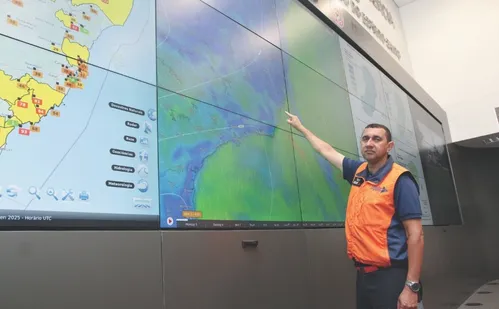 
          Imagem ilustrativa da imagem Rio Itapemirim atinge mais de 1,6 metro acima do nível
          