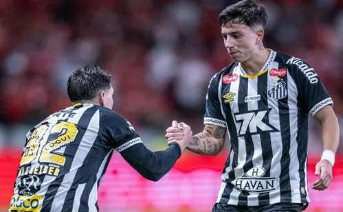 
          Imagem ilustrativa da imagem Risco de rebaixamento do Santos sobe para 57% na reta final do Brasileirão
          