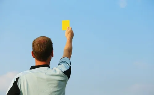 
          Imagem ilustrativa da imagem STF entende que forçar cartão amarelo não basta para manipular resultado
          