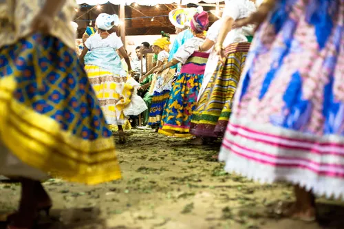 
          Imagem ilustrativa da imagem Sambas do Rio homenageiam até Lula e não arrebatam
          