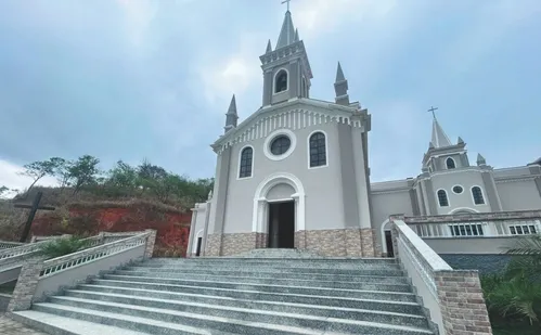 
          Imagem ilustrativa da imagem São Roque do Canaã: um passeio pela Capital da Cachaça no ES
          