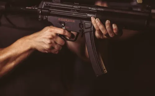 
          Imagem ilustrativa da imagem Segurança pública: mais de 3.900 armas apreendidas em 2025 no ES
          