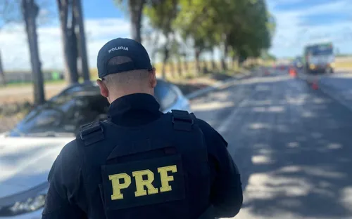 
          Imagem ilustrativa da imagem Seis pessoas morrem em rodovias federais de Pernambuco na Operação Ano Novo
          