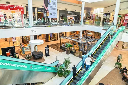 
          Imagem ilustrativa da imagem Shopping Vitória inova e  impulsiona varejo capixaba
          
