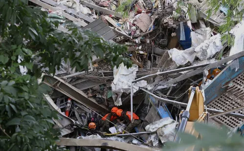 
          Imagem ilustrativa da imagem Sobe para 4 total de mortos por avalanche de lixo nas Filipinas
          