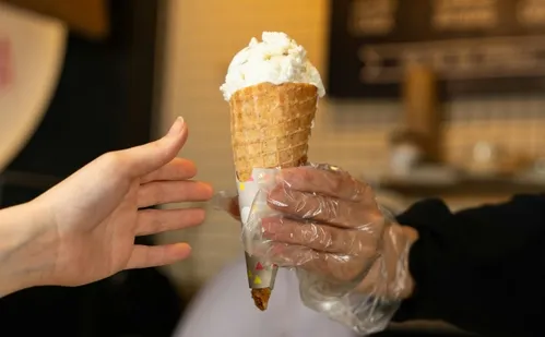 
          Imagem ilustrativa da imagem Sorvete do McDonalds é bebida láctea e não sorvete, decide Conselho de Recursos
          