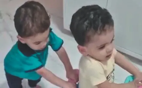 
          Imagem ilustrativa da imagem Sufoco e alegrias na família dos sêxtuplos capixabas
          