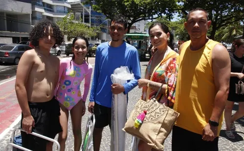 
          Imagem ilustrativa da imagem Sufoco para encontrar vagas de estacionamento nas praias do ES
          