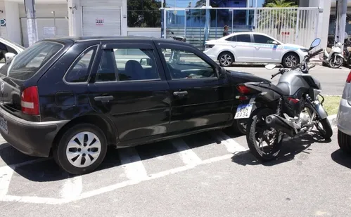 
          Imagem ilustrativa da imagem Sufoco para encontrar vagas de estacionamento nas praias do ES
          