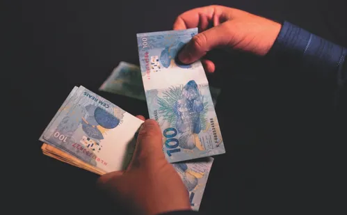 
          Imagem ilustrativa da imagem TCU identifica que 5 mil mortos receberam benefícios do INSS ou Bolsa Família
          