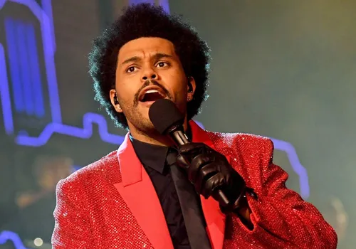 
          Imagem ilustrativa da imagem The Weeknd ganha R$ 1,6 bi e é músico mais bem pago de 2025, segundo Forbes
          