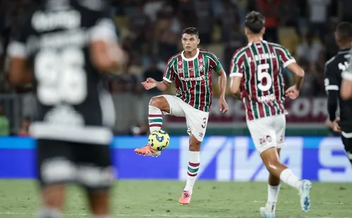 
          Imagem ilustrativa da imagem Thiago Silva deixa o Fluminense, mas ainda não definiu próximo passo
          