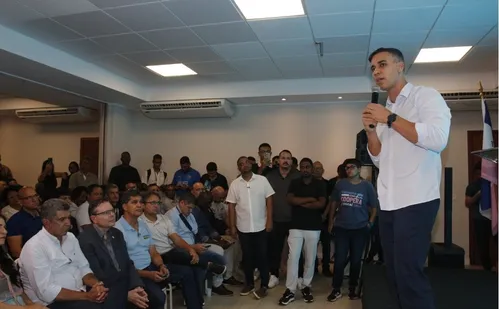 
          Imagem ilustrativa da imagem Trecho de 30 km da BR-101 vai ter ciclovia, faixa só para ônibus e túnel
          