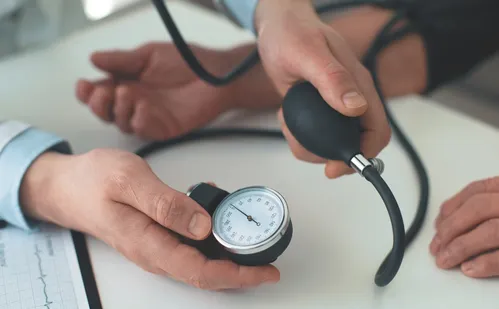 
          Imagem ilustrativa da imagem Três em cada 10 cursos de medicina são reprovados
          