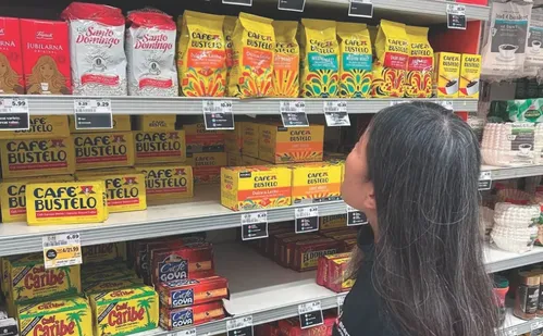 
          Imagem ilustrativa da imagem Trump afirma que vai reduzir tarifa do café
          