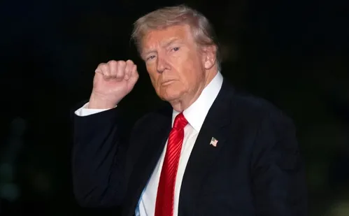 
          Imagem ilustrativa da imagem Trump confirma que conversou com Maduro por telefone
          