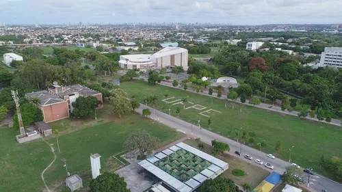 
          Imagem ilustrativa da imagem UFPE oferece mais de 7,4 mil vagas em 2026
          