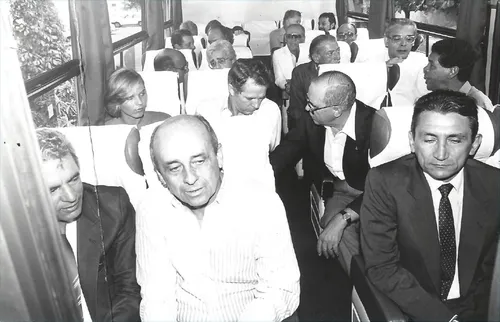 
          Imagem ilustrativa da imagem Última vez que governador saiu foi em 1986
          